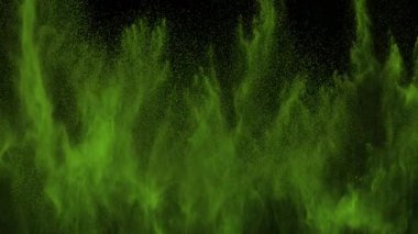 Matcha Powder 'ın Süper Yavaş Çekimi Kara Arkaplan' da izole edildi. Yüksek Hız Sinema Kamerası, 4K.