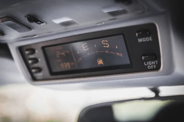 Altes Navigationssystem Mit Kompass Suv Auto — Stockfoto