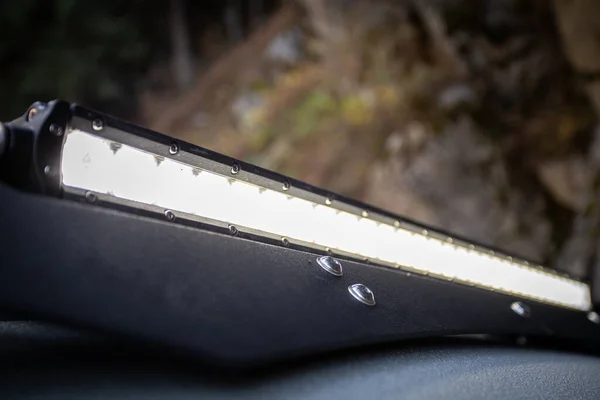 Zamknij Niestandardowe Led Pasek Świetlny Dachu Road Car — Zdjęcie stockowe