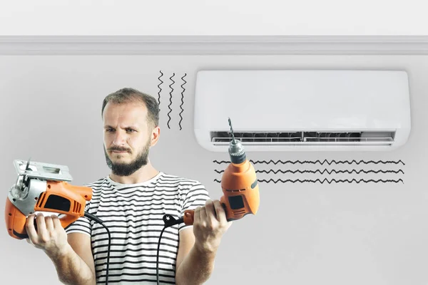 Man Disbelief Chooses Tool Repairing Air Conditioner How Repair Your — Stock Photo, Image