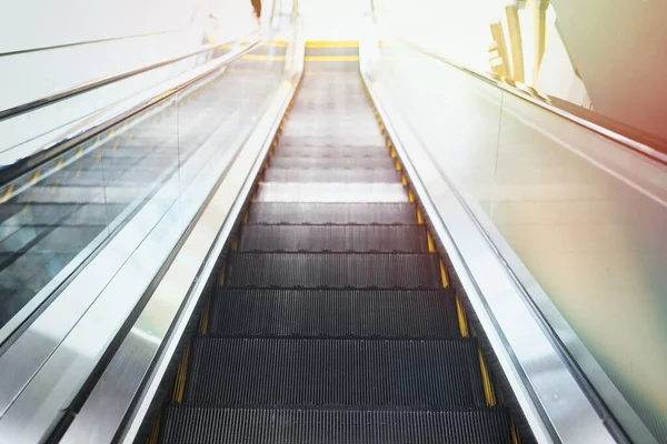 Verfahrbare Treppe Auf Rolltreppe Inneren Eines Öffentlichen Platzes — Stockfoto