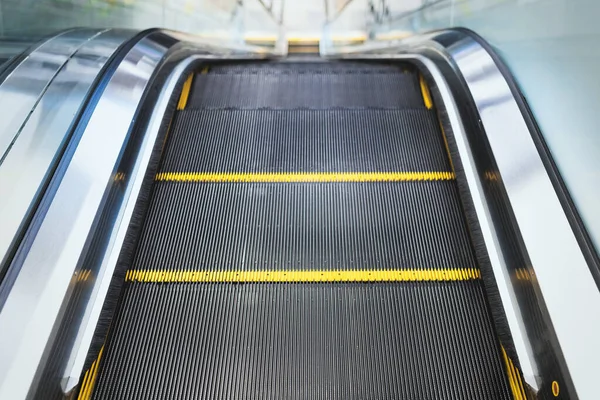 Draufsicht Auf Rolltreppe Inneren Eines Öffentlichen Gebäudes — Stockfoto