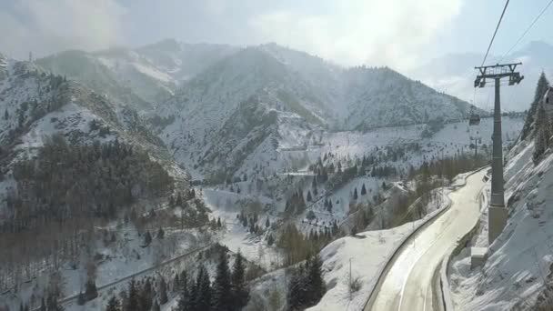 Ascenso Carretera Góndola Medeo Shymbulak Vista Famosa Presa Almaty Almaty — Vídeos de Stock