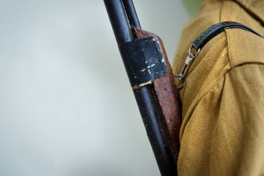 9 Mayıs 'ta SSCB' nin büyük zaferinin olduğu gün geçit töreni için gerekli donanım silahlarını bağlamak için gereken unsur, uzayı kopyalamak..