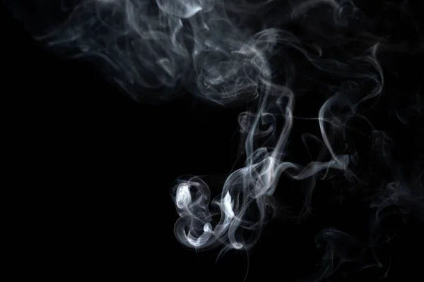 Rauchschwaden Auf Schwarzem Hintergrund — Stockfoto