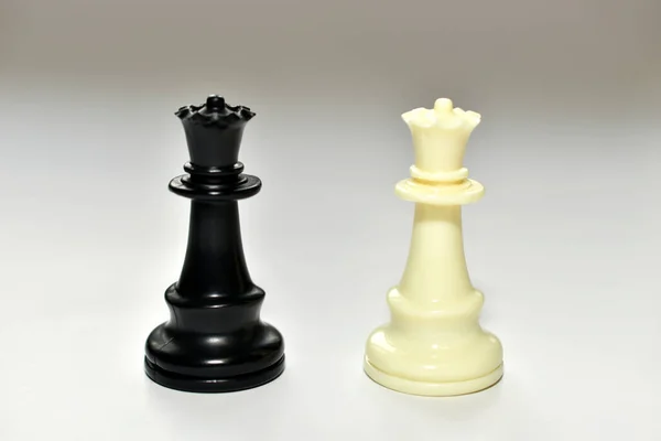 Dark and smoky chess game