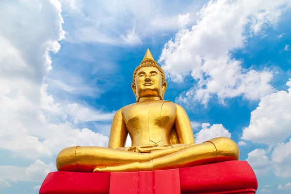Big Golden Buddha Statue Blue Sky Background — Stock Photo, Image