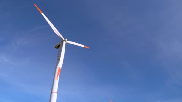 Noorwegen Oslo 2022 Windmolenpark Milieuvriendelijk Alternatieve Energiebronnen Hernieuwbare Energiebronnen Groene — Stockvideo