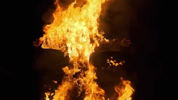 Спалення Страждання Жертви Вогнищі Ритуали Відьом Хеллоуїн Палаючі Відьми Темряві — стокове відео