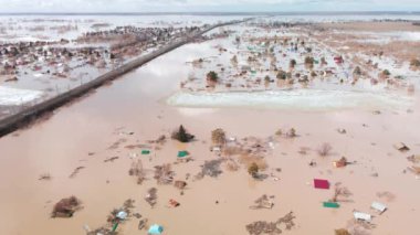 Küresel ısınma, gezegendeki seller. Kıyamet, felaketler, fırtınalar ve yıkım. Doğal afetler, iklim değişikliği, doğanın ayaklanması.