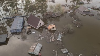 Küresel ısınma, gezegendeki seller. Kıyamet, felaketler, fırtınalar ve yıkım. Doğal afetler, iklim değişikliği, doğanın ayaklanması.