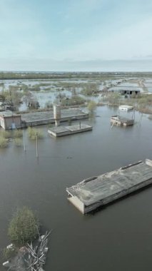 Küresel ısınma, gezegendeki seller. Kıyamet, felaketler, fırtınalar ve yıkım. Doğal afetler, iklim değişikliği, doğanın ayaklanması.