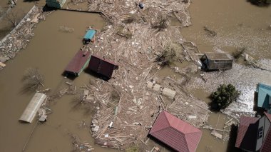 Küresel ısınma, gezegendeki seller. Kıyamet, felaketler, fırtınalar ve yıkım. Doğal afetler, iklim değişikliği, doğanın ayaklanması.