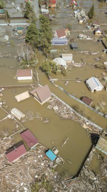 Seller, kasırgalar, küresel ısınma. İklim değişikliği, doğal afetler doğanın tsunamisi. Kıyamet, felaketler. Fırtınalar ve yıkım.