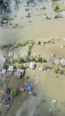 Seller, kasırgalar, küresel ısınma. İklim değişikliği, doğal afetler doğanın tsunamisi. Kıyamet, felaketler. Fırtınalar ve yıkım.