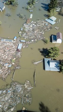 Seller, kasırgalar, küresel ısınma. İklim değişikliği, doğal afetler doğanın tsunamisi. Kıyamet, felaketler. Fırtınalar ve yıkım.