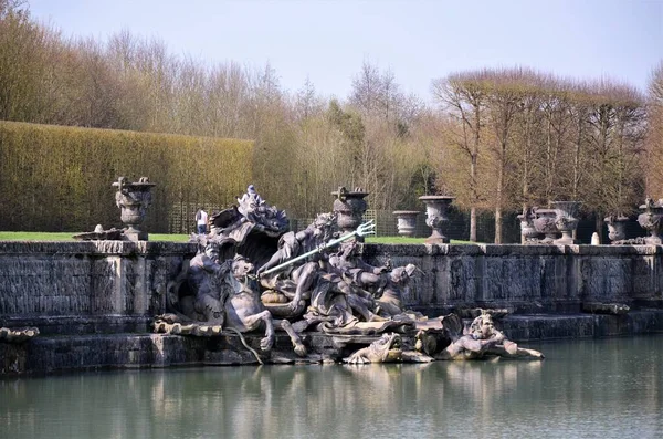 Paris France 2017 Fontaine Neptune Dans Les Jardins Célèbre Château — Photo