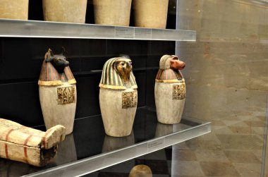 Paris, Fransa 03.25.2017: Paris 'in ünlü bir müzesinin içi