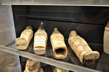 Paris, Fransa 03.25.2017: Paris 'in ünlü bir müzesinin içi