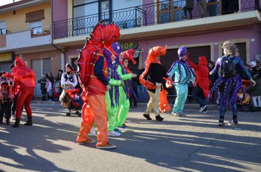 Teulada, Sardunya - 02.18.2018: Sardunya 'nın geleneksel maskeleri
