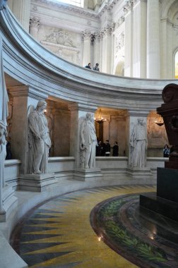 Paris, Fransa 03.22.2017: Napolyon 'un mezarının içinde bulunan Hotel national des Invalides (Invalids' in Ulusal Konutu)