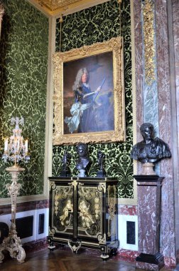 Versay, Fransa - 03.26.2017: Paris yakınlarındaki Versailles Şatosu (Versailles Sarayı)