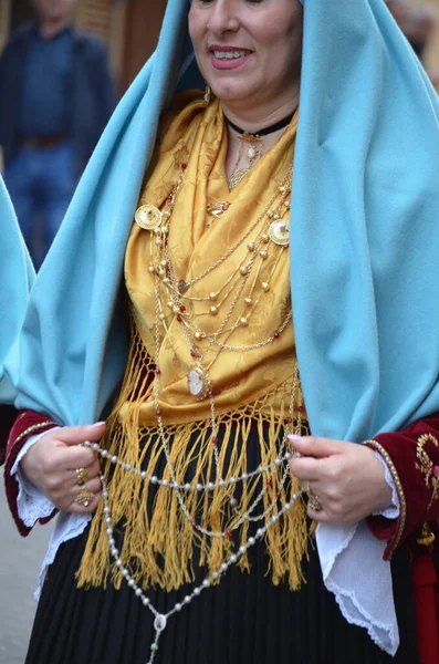 Saint Antioco, Sardinya - 04.16.2018: Sant 'Antioco dini geçit töreni