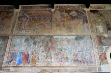 Pisa, İtalya 04.27.2018: Kamposanto Anıtı, Toskana 'nın Pisa kentindeki Mucizeler Meydanı' ndaki antik mezarlık ve anıt mezar