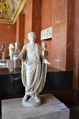 Paris, Fransa 03.25.2017: Paris 'in ünlü bir müzesinin içi