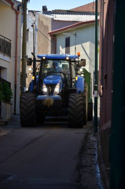 Villacidro, Sardunya 06.02.2019: Cherry 'nin geleneksel Sardunya kostümlü festivali