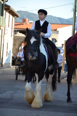 Villacidro, Sardunya 06.02.2019: Cherry 'nin geleneksel Sardunya kostümlü festivali