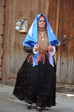 Villacidro, Sardunya 06.02.2019: Cherry 'nin geleneksel Sardunya kostümlü festivali