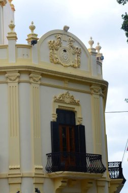 Santa Cruz de Tenerife 'deki sömürge binası cephesi