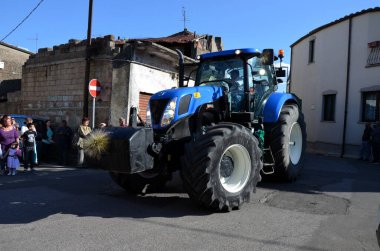 Villacidro, Sardunya 06.02.2019: Cherry 'nin geleneksel Sardunya kostümlü festivali