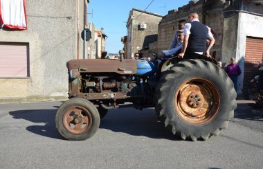 Villacidro, Sardunya 06.02.2019: Cherry 'nin geleneksel Sardunya kostümlü festivali