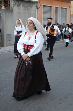 Villacidro, Sardunya 06.02.2019: Cherry 'nin geleneksel Sardunya kostümlü festivali