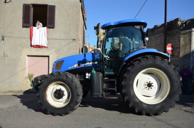 Villacidro, Sardunya 06.02.2019: Cherry 'nin geleneksel Sardunya kostümlü festivali