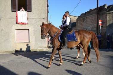 Villacidro, Sardunya 06.02.2019: Cherry 'nin geleneksel Sardunya kostümlü festivali