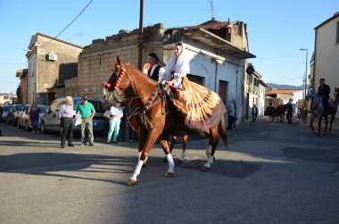 Villacidro, Sardunya 06.02.2019: Cherry 'nin geleneksel Sardunya kostümlü festivali