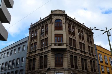 Santa Cruz de Tenerife 'deki sömürge binası cephesi