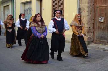 Villacidro, Sardunya 06.02.2019: Cherry 'nin geleneksel Sardunya kostümlü festivali