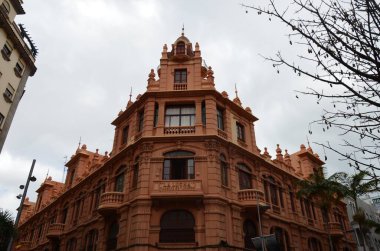 Santa Cruz de Tenerife 'deki sömürge binası cephesi