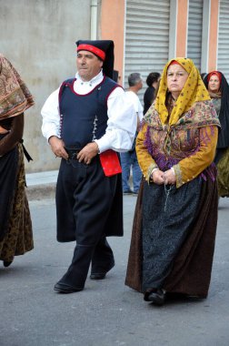 Villacidro, Sardunya 06.02.2019: Cherry 'nin geleneksel Sardunya kostümlü festivali