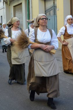 Villacidro, Sardunya 06.02.2019: Cherry 'nin geleneksel Sardunya kostümlü festivali