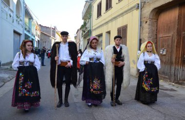 Villacidro, Sardunya 06.02.2019: Cherry 'nin geleneksel Sardunya kostümlü festivali