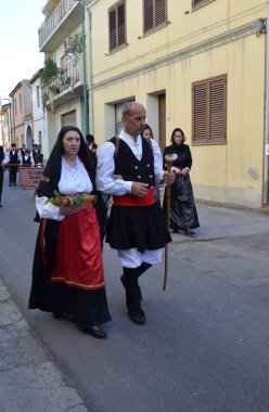 Villacidro, Sardunya 06.02.2019: Cherry 'nin geleneksel Sardunya kostümlü festivali