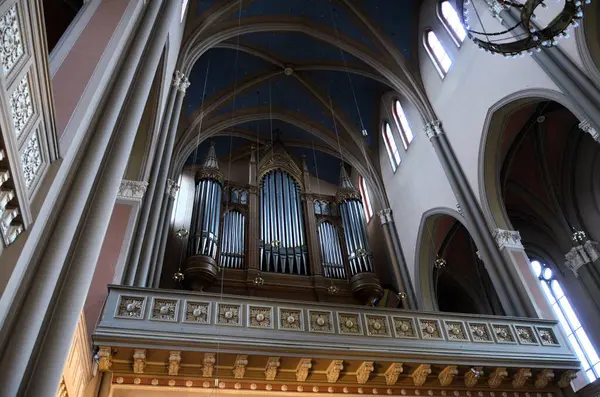 ünlü markt kirche Wiesbaden'da, neo-Gotik tarzda inşa bir tuğla içine