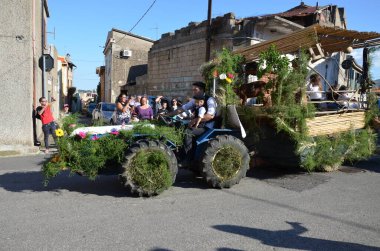 Villacidro, Sardunya 06.02.2019: Cherry 'nin geleneksel Sardunya kostümlü festivali