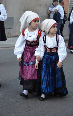 Villacidro, Sardunya 06.02.2019: Cherry 'nin geleneksel Sardunya kostümlü festivali