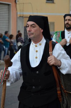 Villacidro, Sardunya 06.02.2019: Cherry 'nin geleneksel Sardunya kostümlü festivali